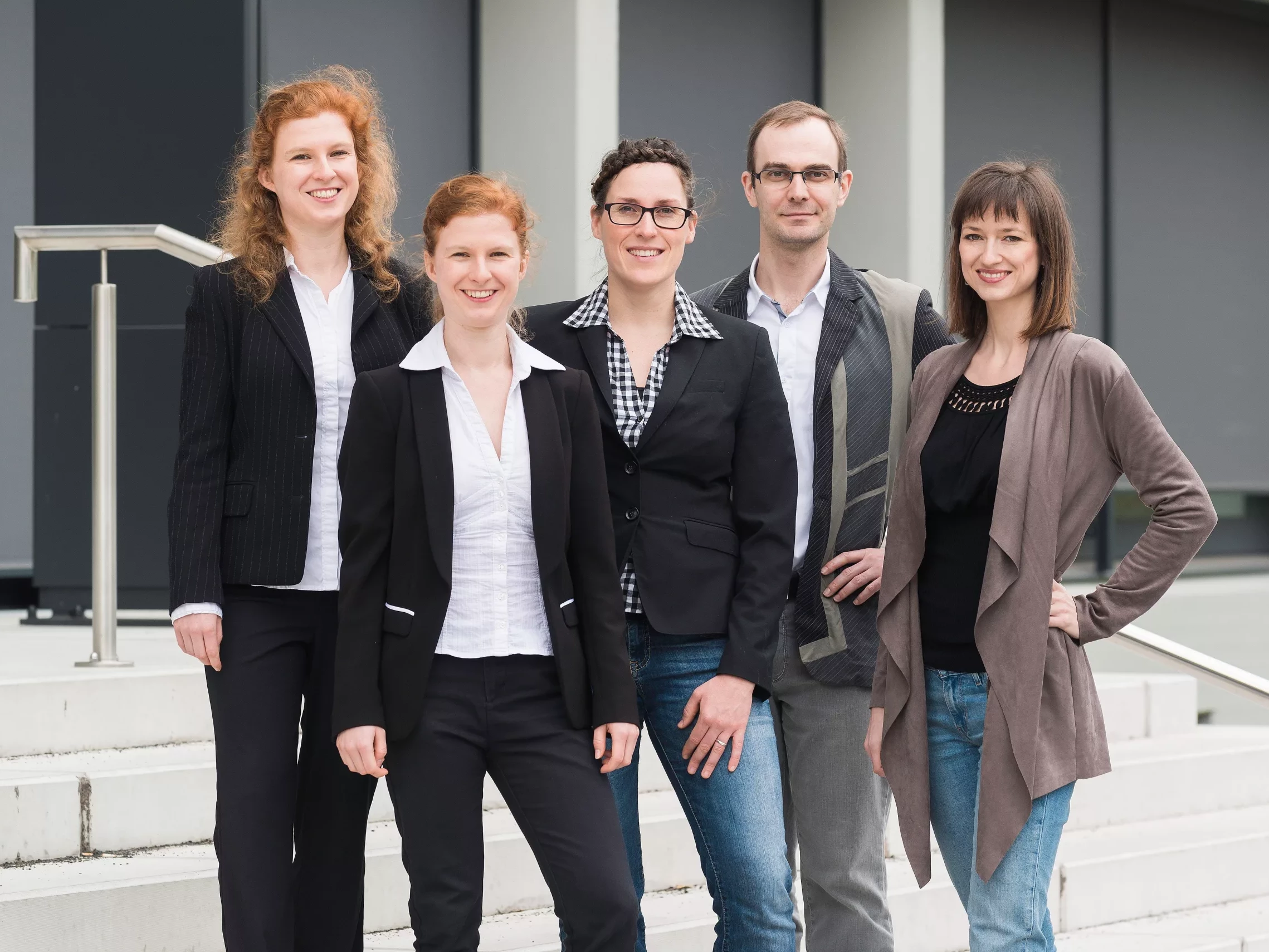 Das Team von feelSpace (v.l.n.r.): Dr. Julia Wache, Susan Wache, Silke Kärcher, Dr. David Meignan und Jessica Meignan.